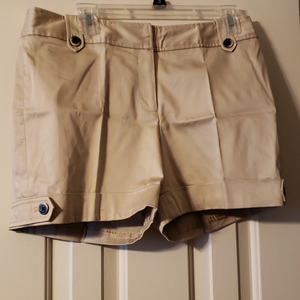 NWT WHBM Tan/Khaki Brown Shorts